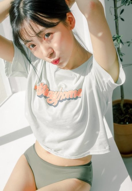 Leeesovely