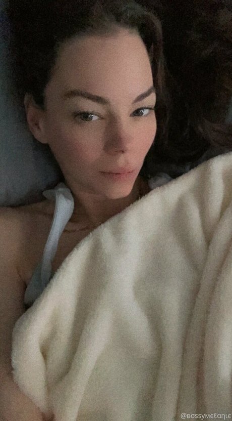 Nahá fotka uniklých OnlyFans od Bellapetitewifey