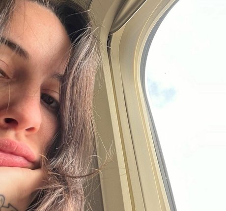 Bea Miller