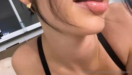 Nøgent lækket OnlyFans-billede af Tayylahhmorggann