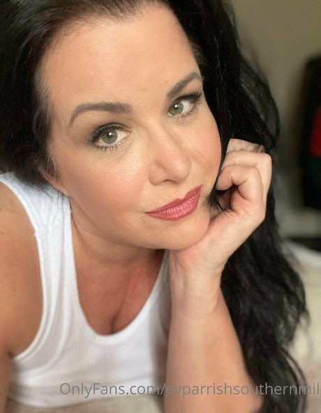 Naken lekkede OnlyFans-bilde av Evparrishsouthernmil