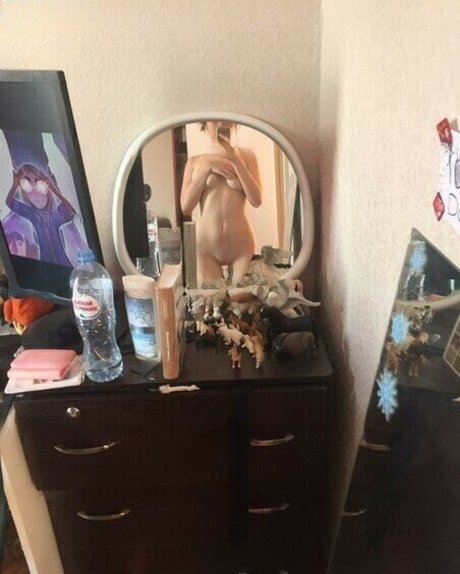 Foto nua vazada do OnlyFans de Ahrinyan