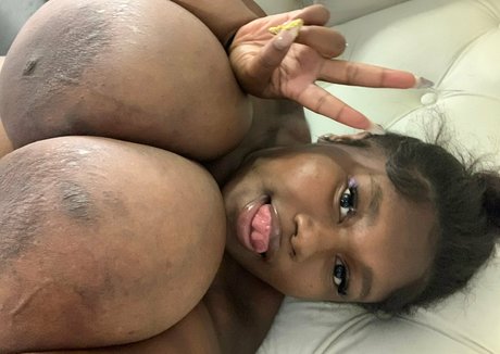 Naken lekkede OnlyFans-bilde av Necyness2