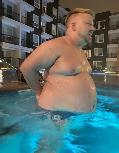 Alasti lekkinud OnlyFans-i pilt Gimmefiction