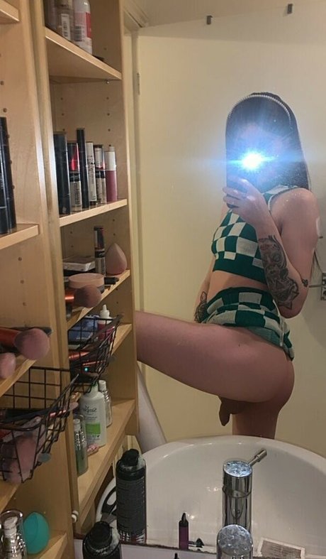 Обнаженная фотография утечки OnlyFans от Cutelily00
