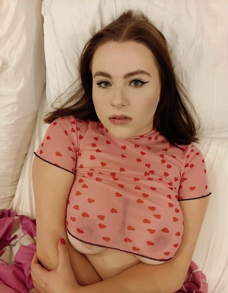Bustyqueenvicky