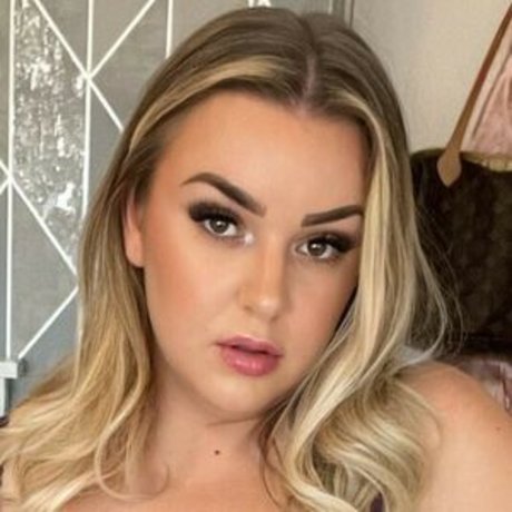 Curvygirllou