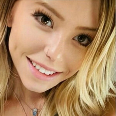 Обнаженная фотография утечки OnlyFans от Wifeywet