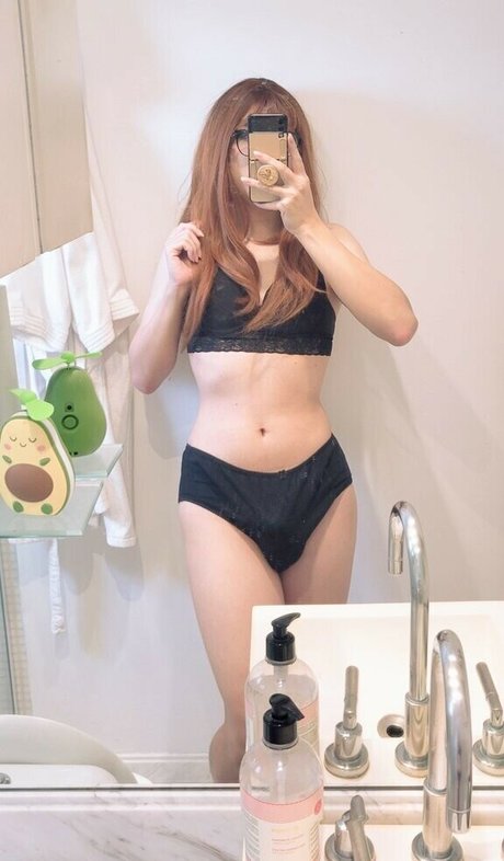 Naakte gelekte OnlyFans-foto van Nicxlinha