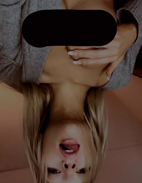 Naakte gelekte OnlyFans-foto van Katsapp101
