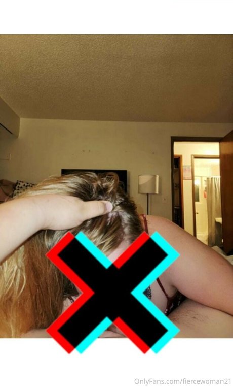 Naken läckt OnlyFans-bild av Fiercewoman21