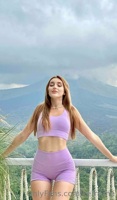 Nahá fotka uniklých OnlyFans od Kerryme