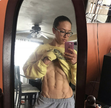 Nahá fotka uniklých OnlyFans od Francesca Mujica