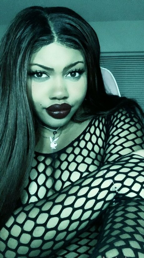 Naken lekkede OnlyFans-bilde av Thiccxms