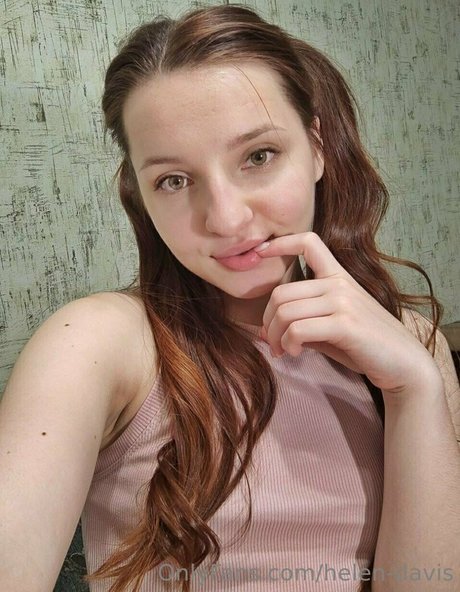 Nahá fotka uniklých OnlyFans od Helen Davis