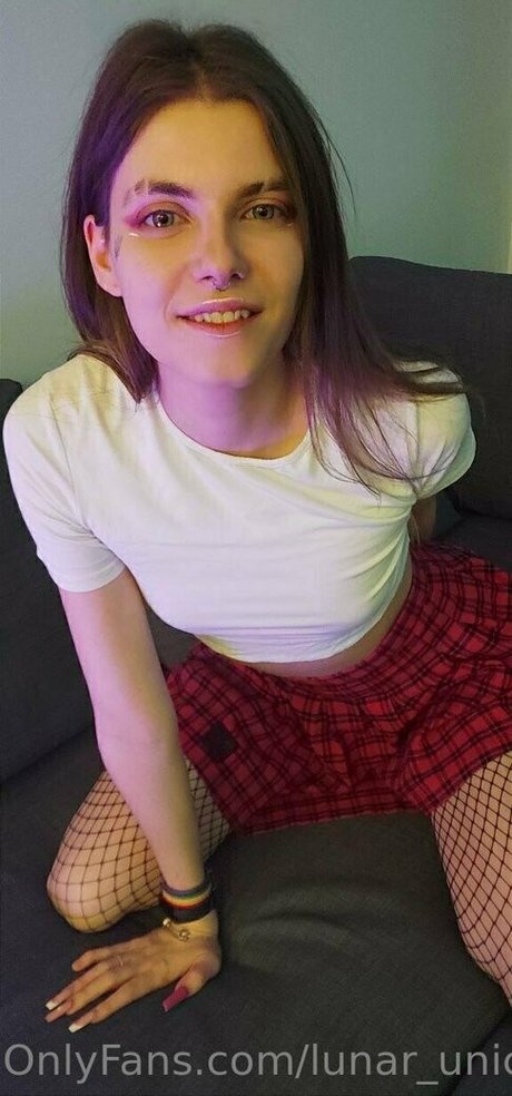 Nahá fotka uniklých OnlyFans od Lunarunicorn