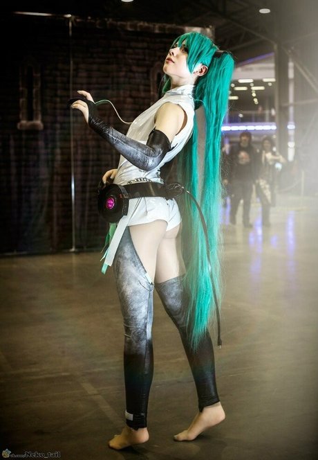 Saya Scarlet