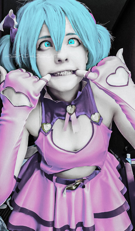 Saya Scarlet