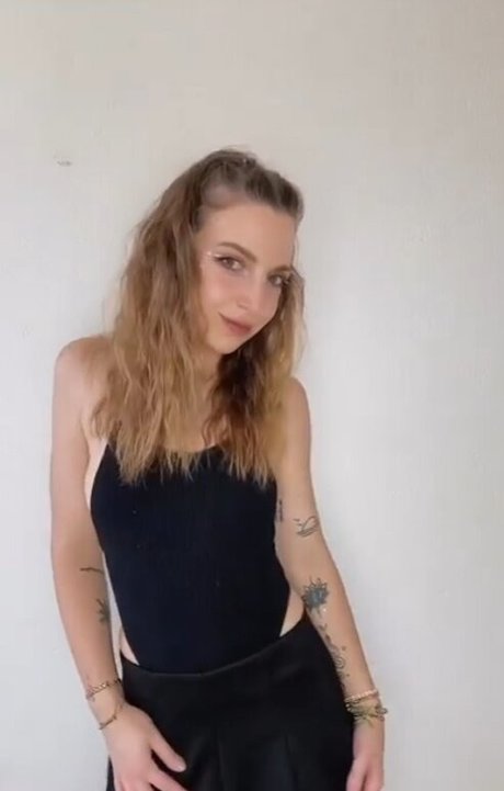 Nøgent lækket OnlyFans-billede af Vixenemma