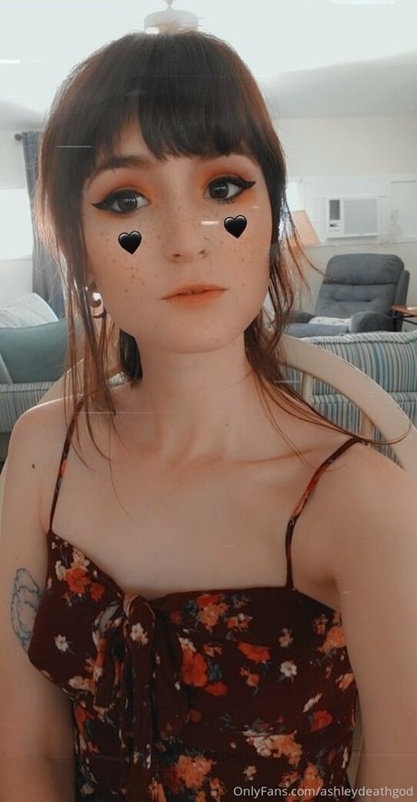Nahá fotka uniklých OnlyFans od Ashleydeathgod
