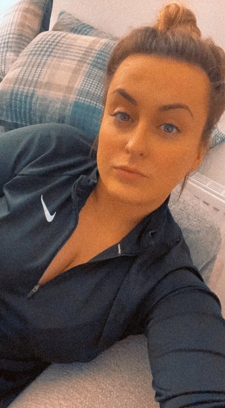Emilyyrosee