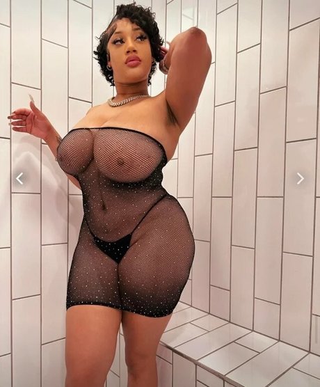 Naken lekkede OnlyFans-bilde av Roxiiee96