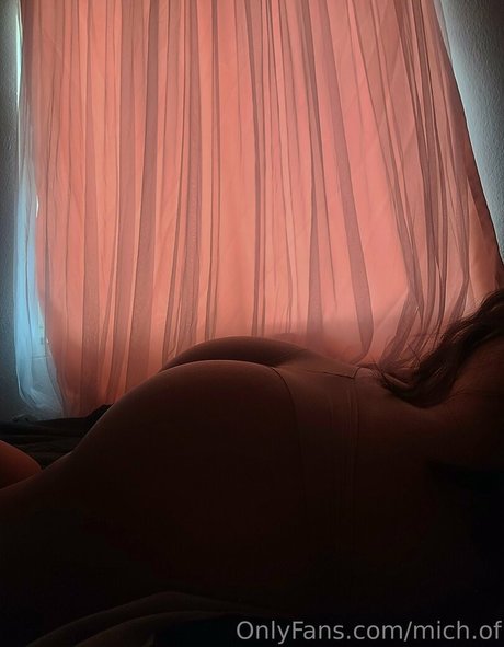 Naken lekkede OnlyFans-bilde av Michof