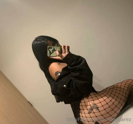 Nøgent lækket OnlyFans-billede af Anniiejuarez