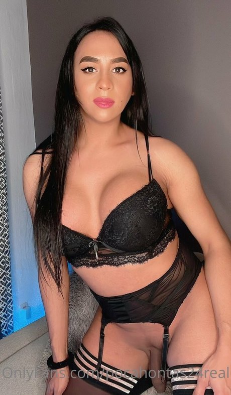 Nahá fotka uniklých OnlyFans od Pocahontas24real
