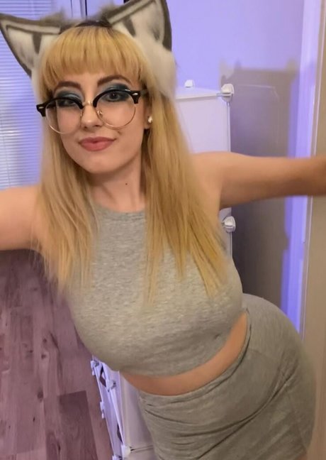 Alaston vuotanut OnlyFans-kuva Splishbie