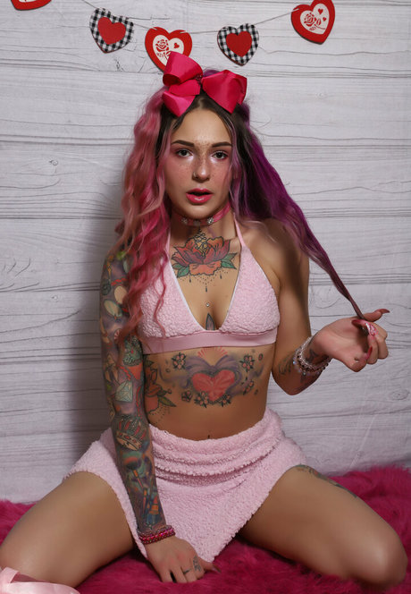 Nahá fotka uniklých OnlyFans od Hazzardousmaterial