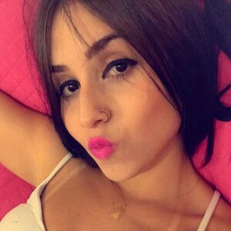 Naken läckt OnlyFans-bild av Mariana Batista