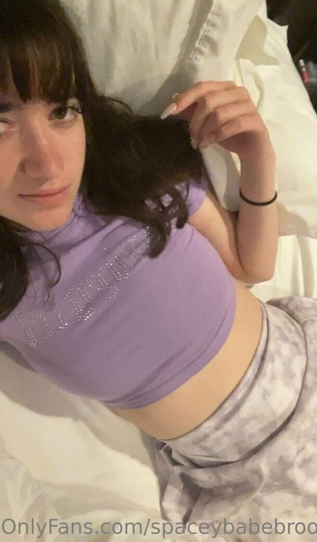 Spaceybabebrooke