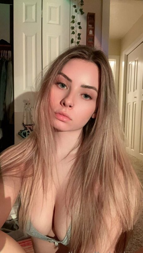 Alignedbyjuniper  nude leaked OnlyFans photo