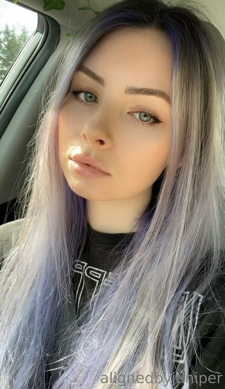 Nahá fotka uniklých OnlyFans od Alignedbyjuniper