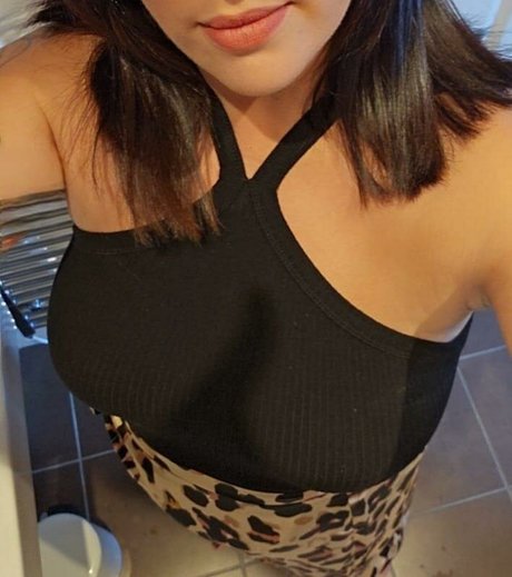 Funmumelf87  nude leaked OnlyFans photo