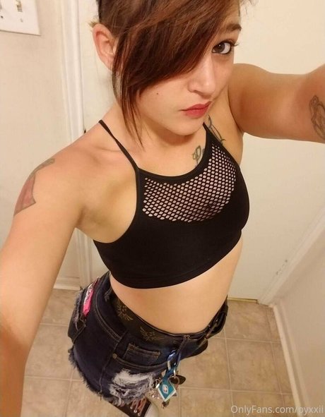 Pyxxii