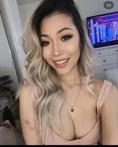 Naken lekkede OnlyFans-bilde av Jenbaited