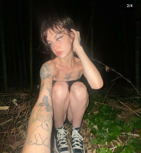 Alaston vuotanut OnlyFans-kuva Kazumiiaddii