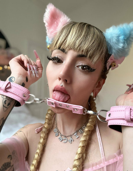 Naken läckt OnlyFans-bild av Muashole