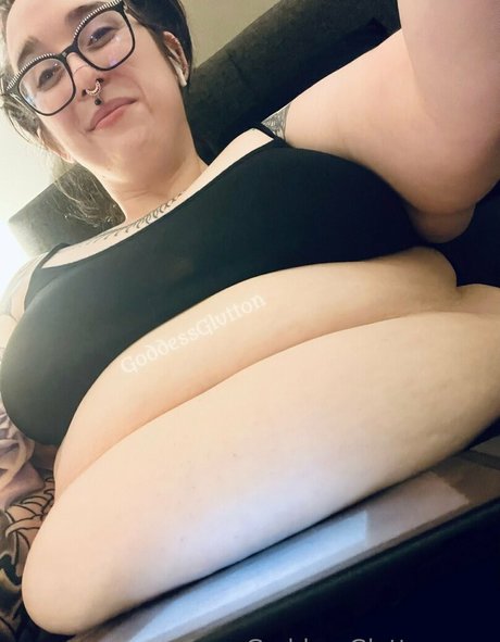 Mommyglutton