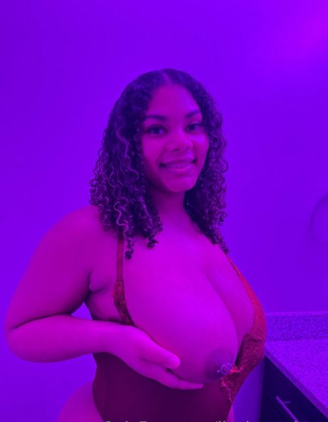 Liveloveadaya