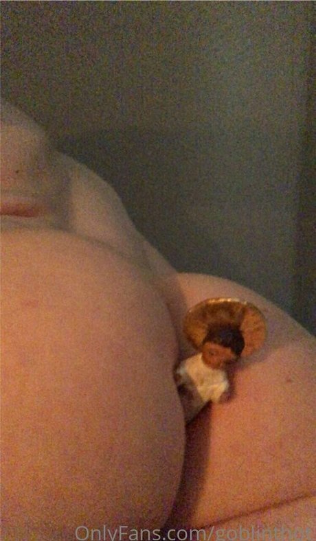 Alasti lekkinud OnlyFans-i pilt Goblinthot