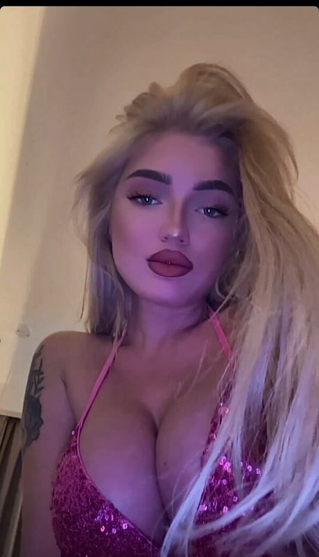 Foto nua vazada do OnlyFans de Dancemalyshkaoffi