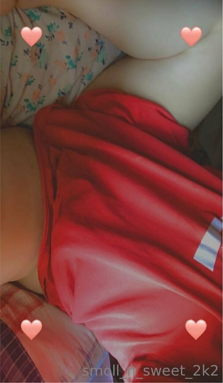 Smollnsweet2k2  nude leaked OnlyFans photo