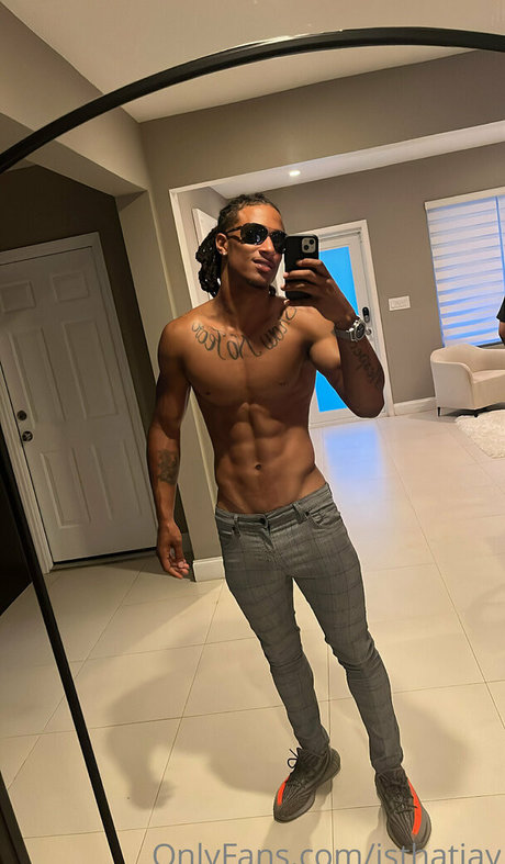 Nahá fotka uniklých OnlyFans od Isthatjay