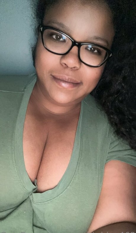Naken läckt OnlyFans-bild av Naughtybbw462606