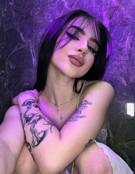 Selenagirl