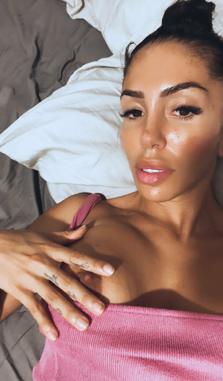 Naken läckt OnlyFans-bild av Silviasiciliaxxx