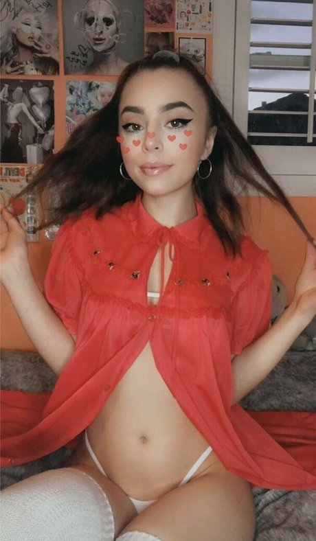 Peachykaz OnlyFansリークヌード写真